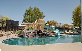 Taupo Top 10 Holiday Park